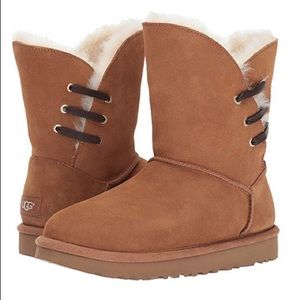 Constantine short Uggs! Perfect condition!